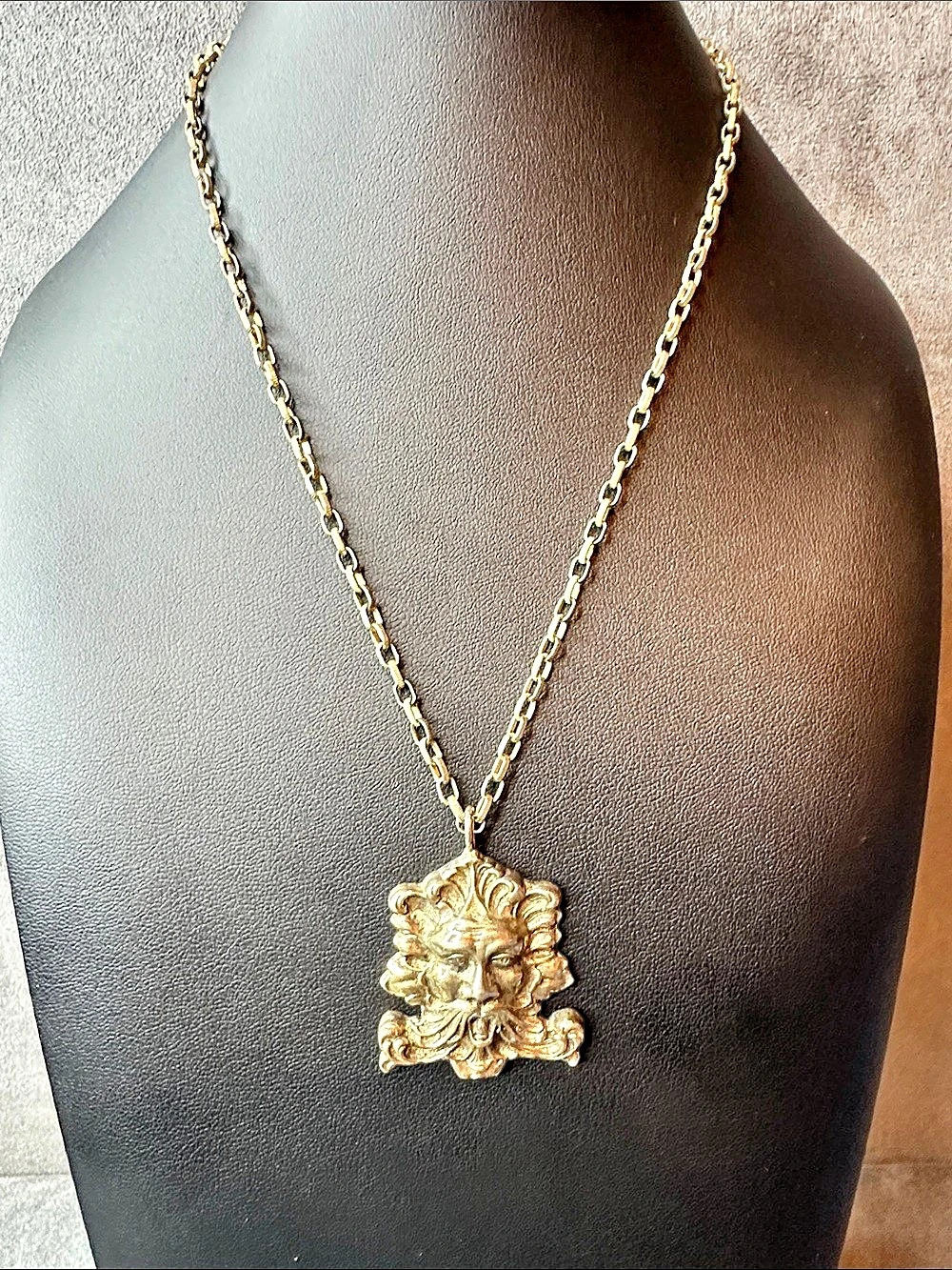 Vintage 1988 R.J.G. Foliate Face Pendant Necklace